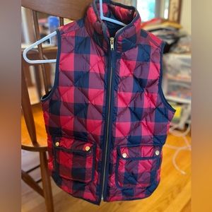 Jcrew quilted excursion vest size small red and black